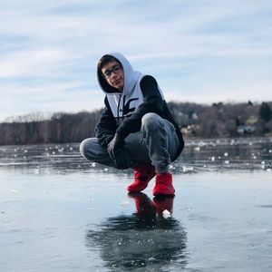 Meet your Posher, Adam